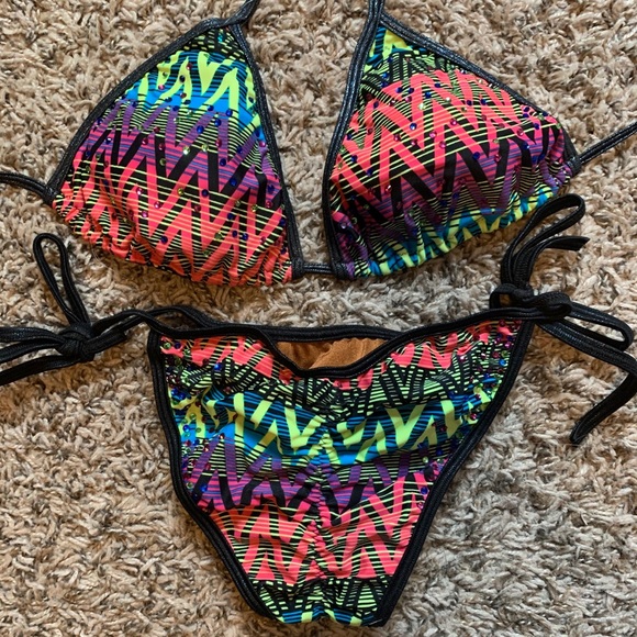 Aztec Bikini - Picture 3 of 6